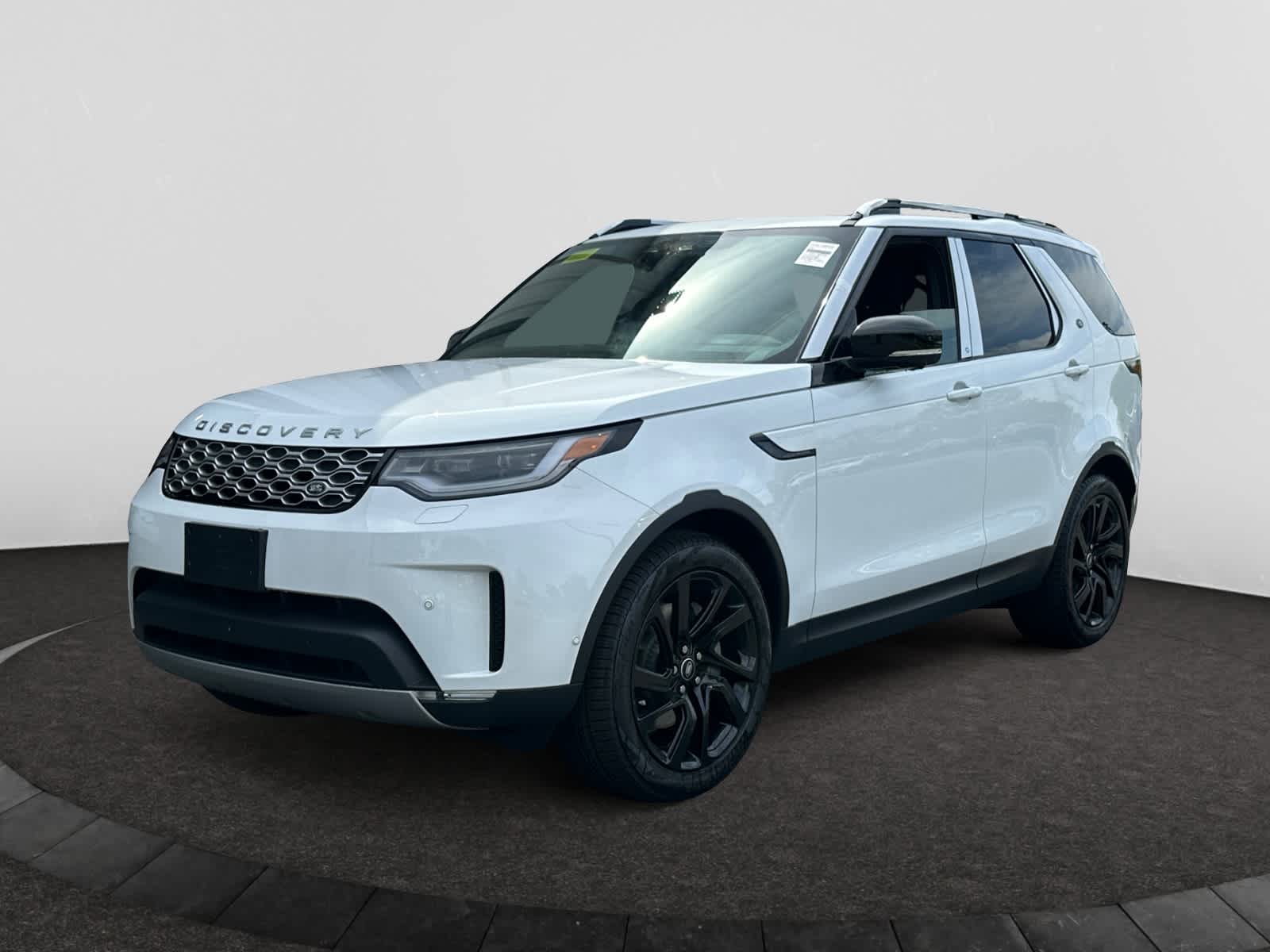 new 2025 Land Rover Discovery car, priced at $69,228