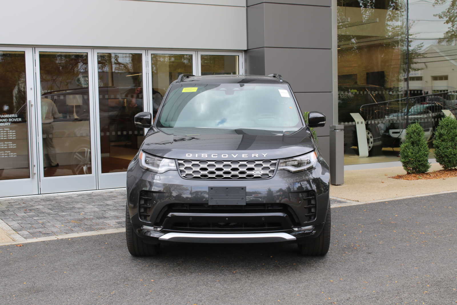 new 2024 Land Rover Discovery car, priced at $88,898