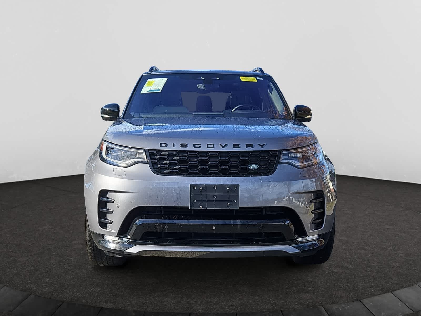 used 2022 Land Rover Discovery car, priced at $35,998