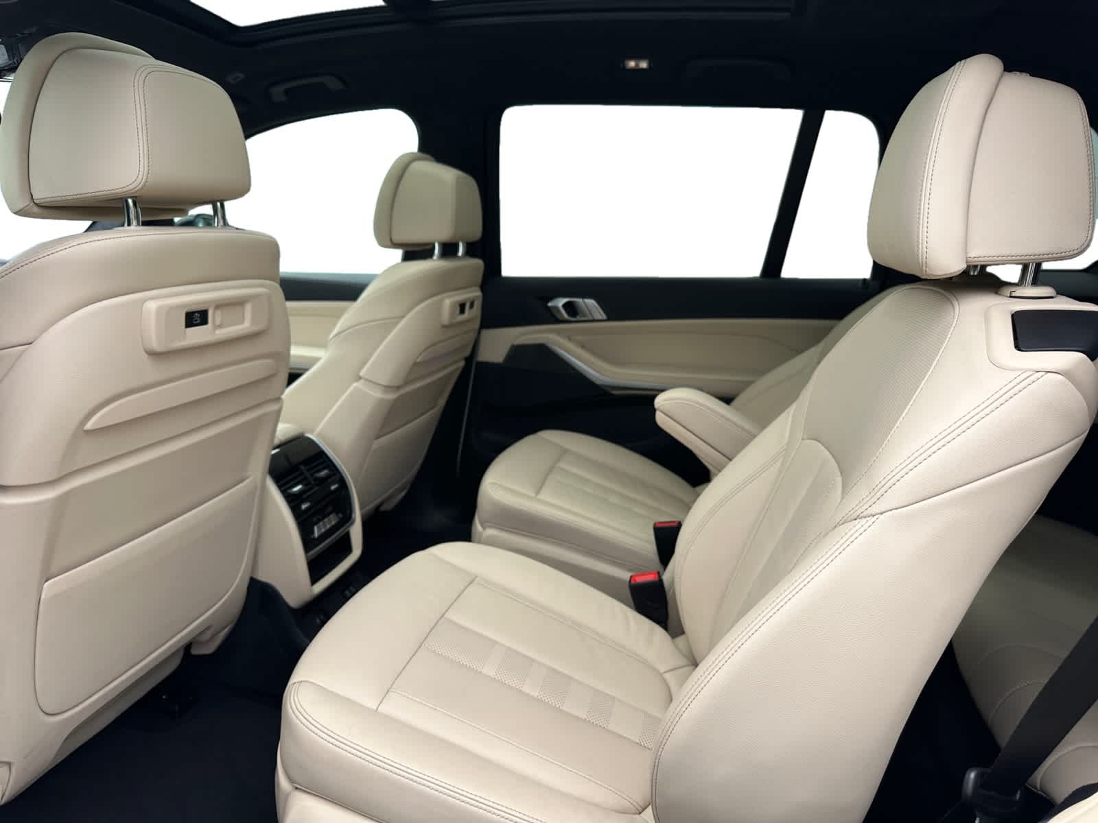 used 2021 BMW X7 car, priced at $36,998