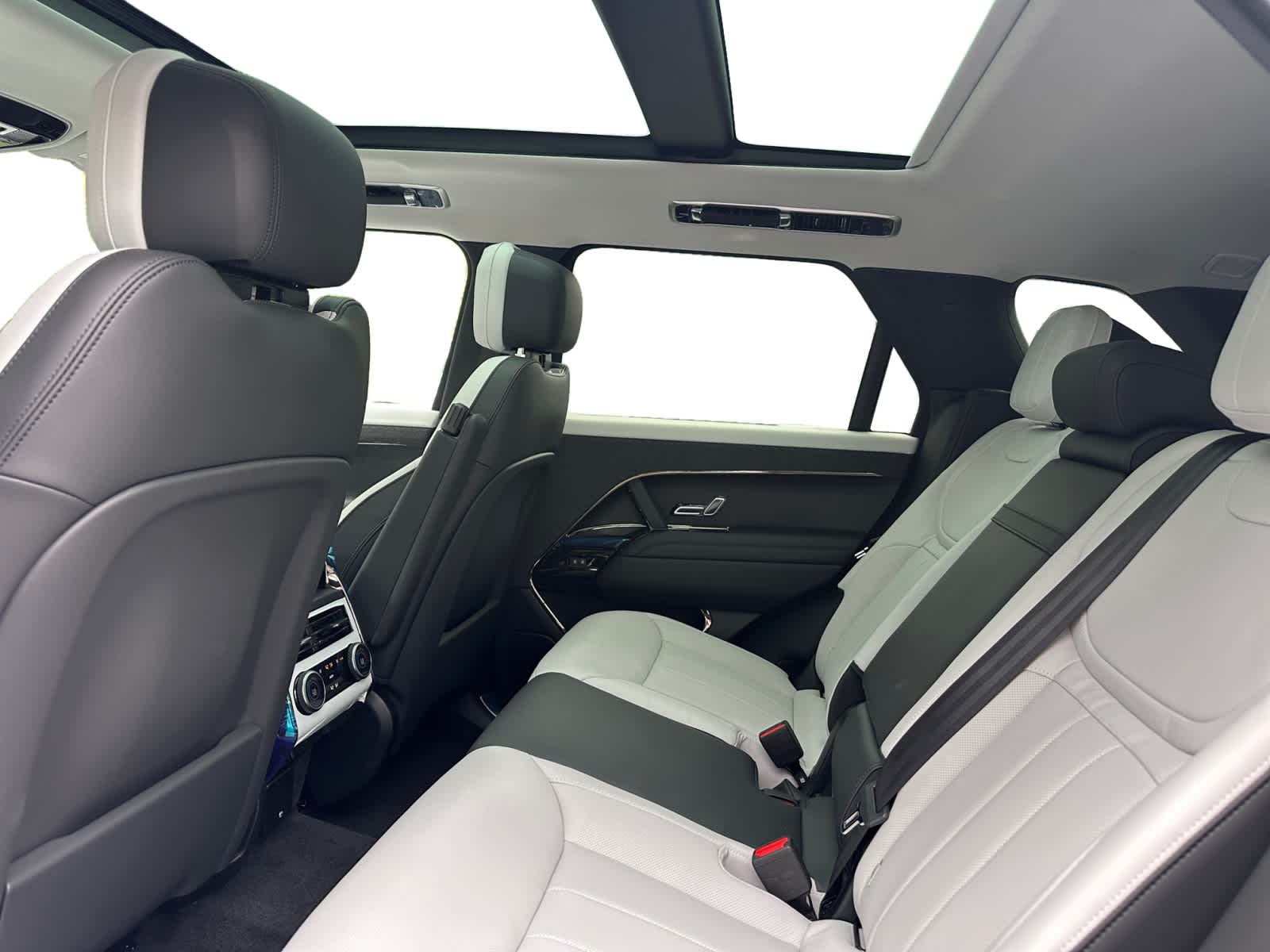 new 2025 Land Rover Range Rover Sport car, priced at $109,315