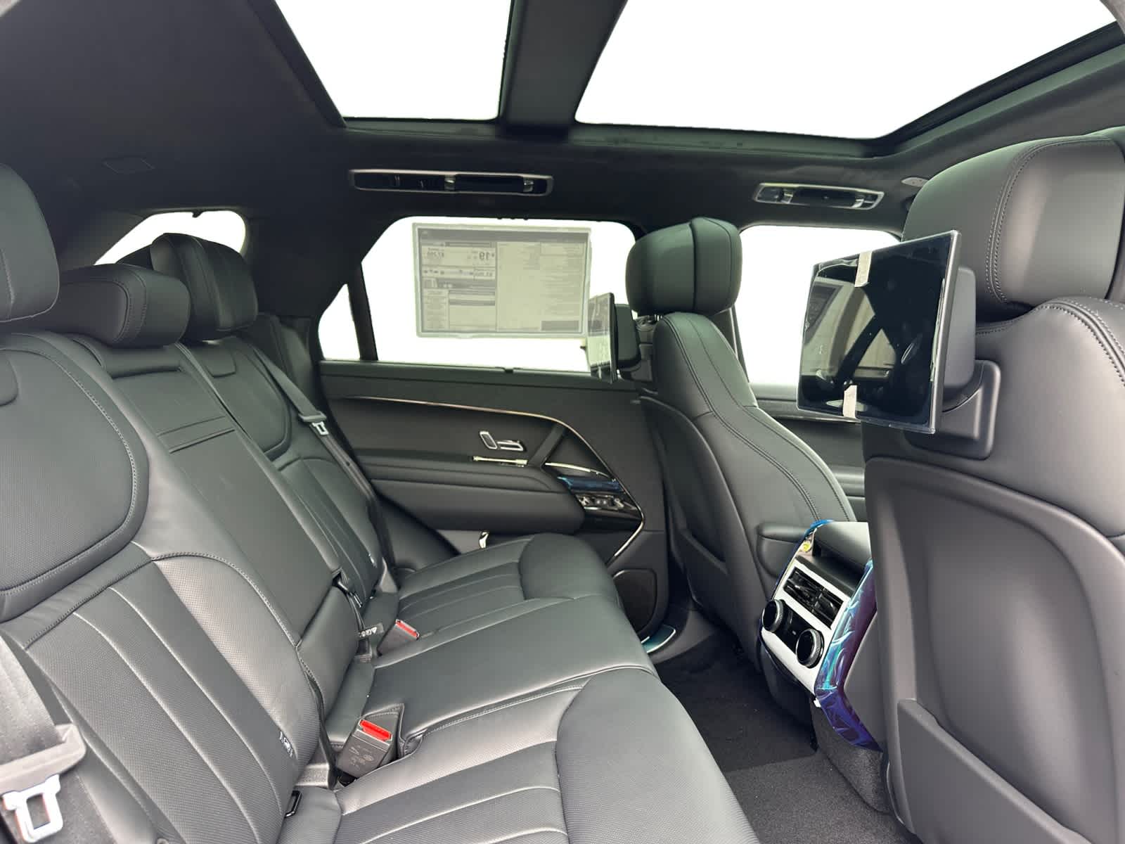 new 2025 Land Rover Range Rover Sport car, priced at $138,025