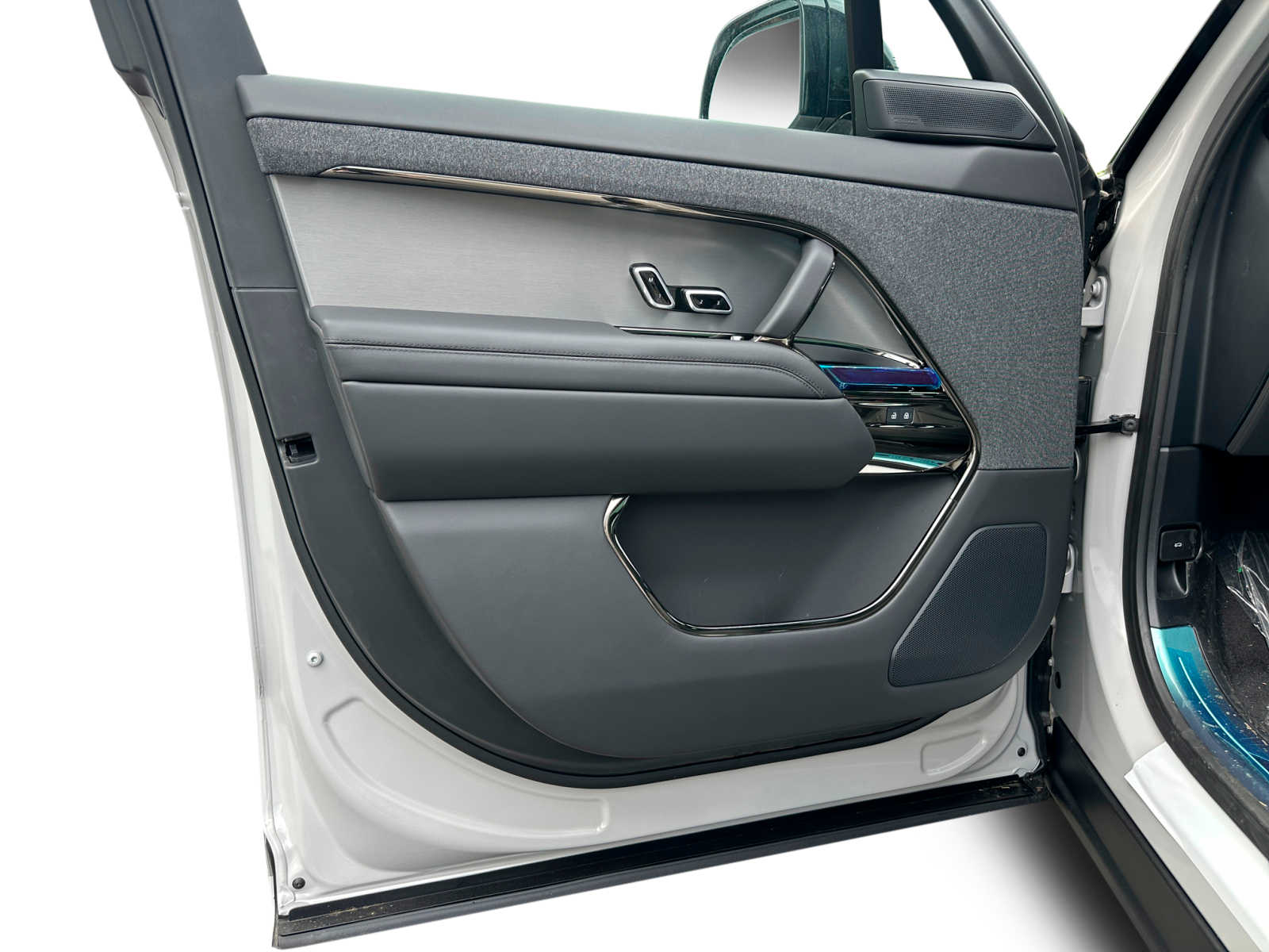 new 2025 Land Rover Range Rover Sport car, priced at $106,935