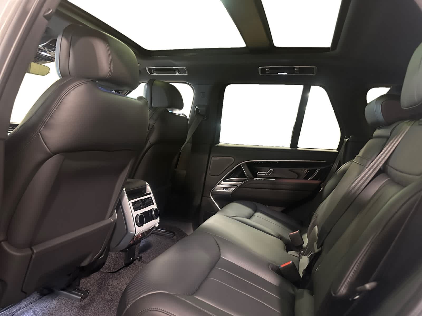new 2025 Land Rover Range Rover car, priced at $155,610