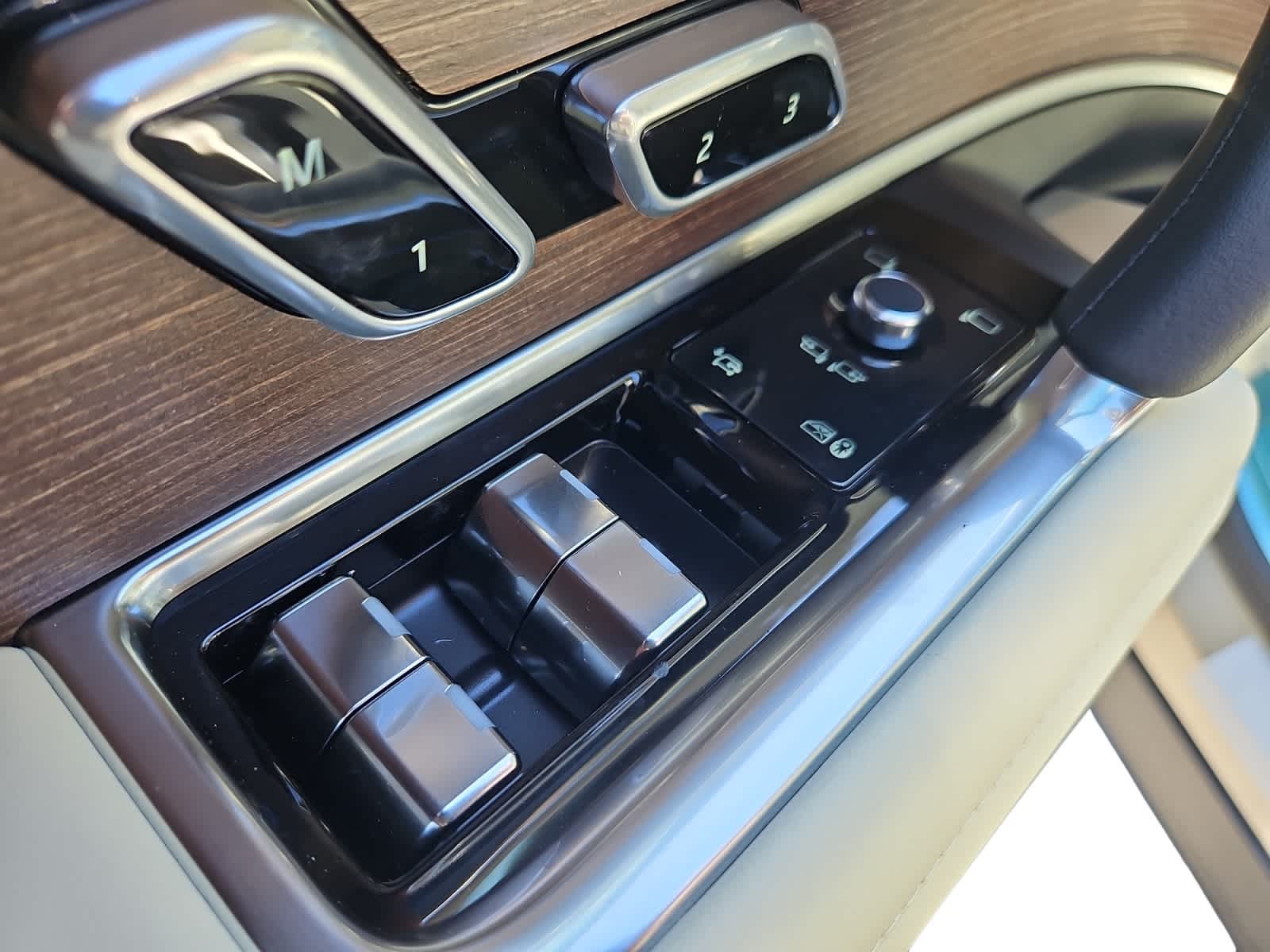 new 2025 Land Rover Range Rover car, priced at $146,655