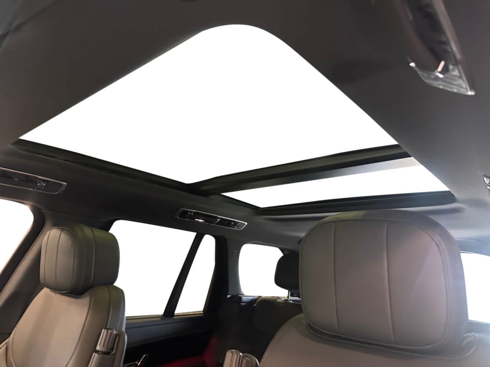 new 2025 Land Rover Range Rover car, priced at $133,600