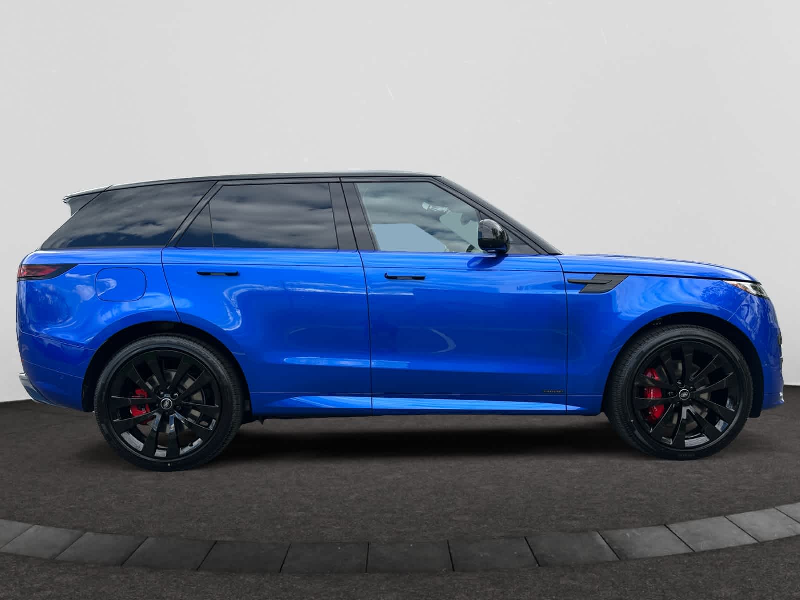 new 2025 Land Rover Range Rover Sport car, priced at $137,300