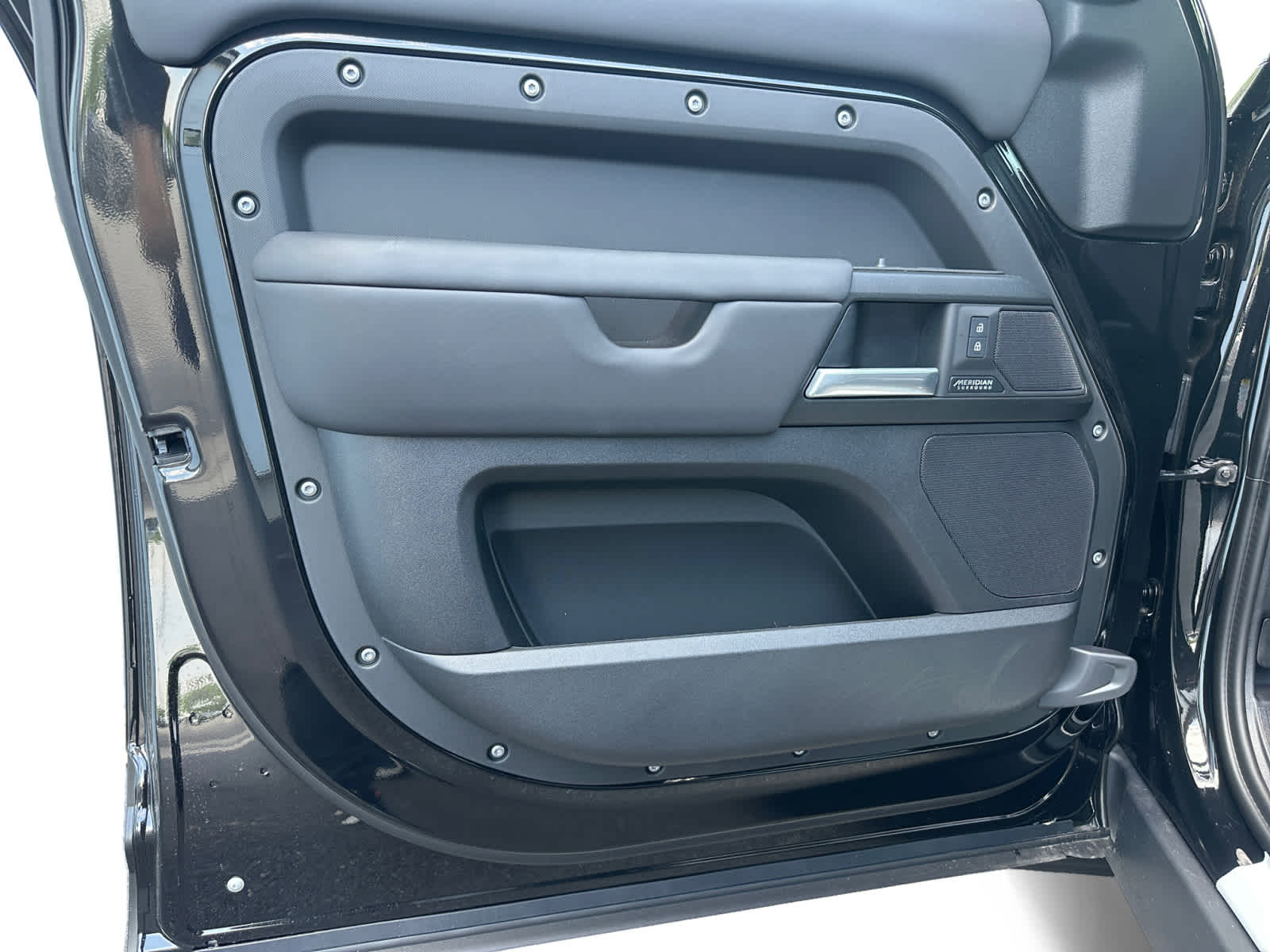 new 2025 Land Rover Defender 110 car, priced at $118,518