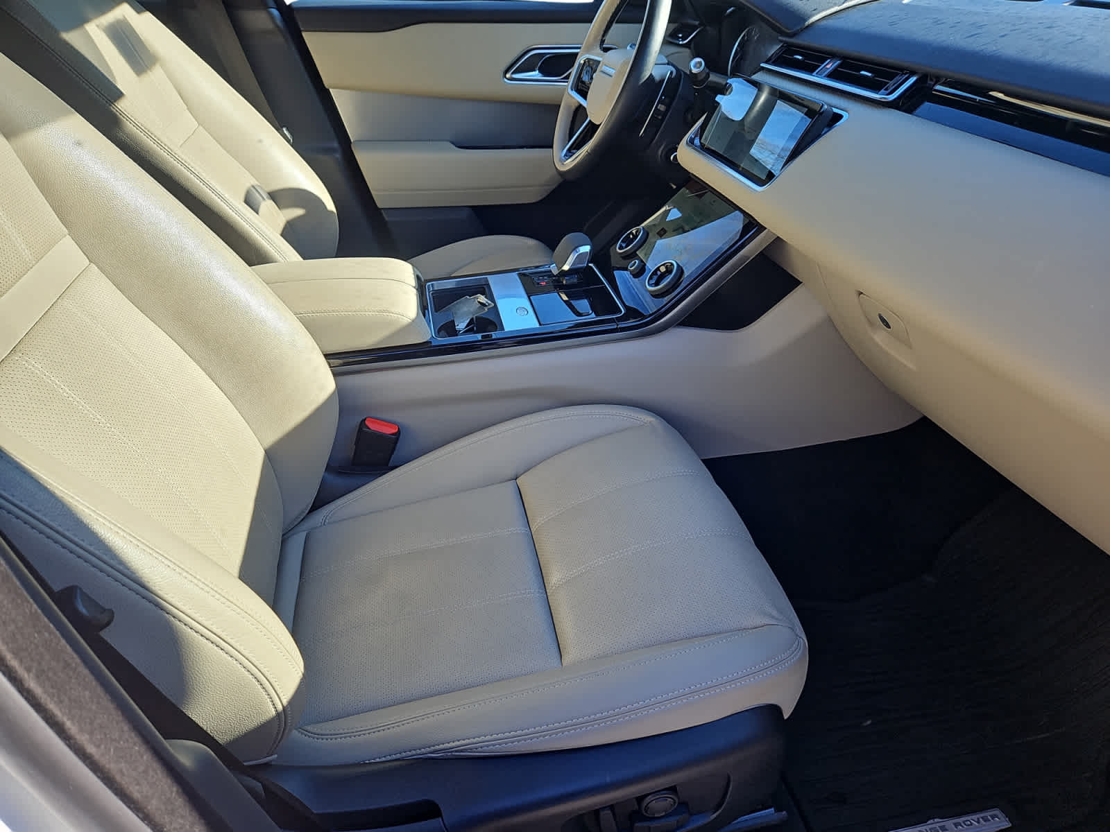 used 2022 Land Rover Range Rover Velar car, priced at $42,498