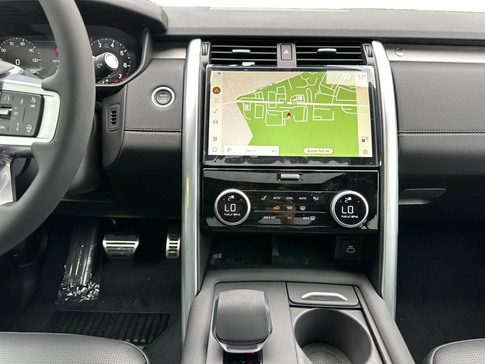 new 2025 Land Rover Discovery car, priced at $78,828