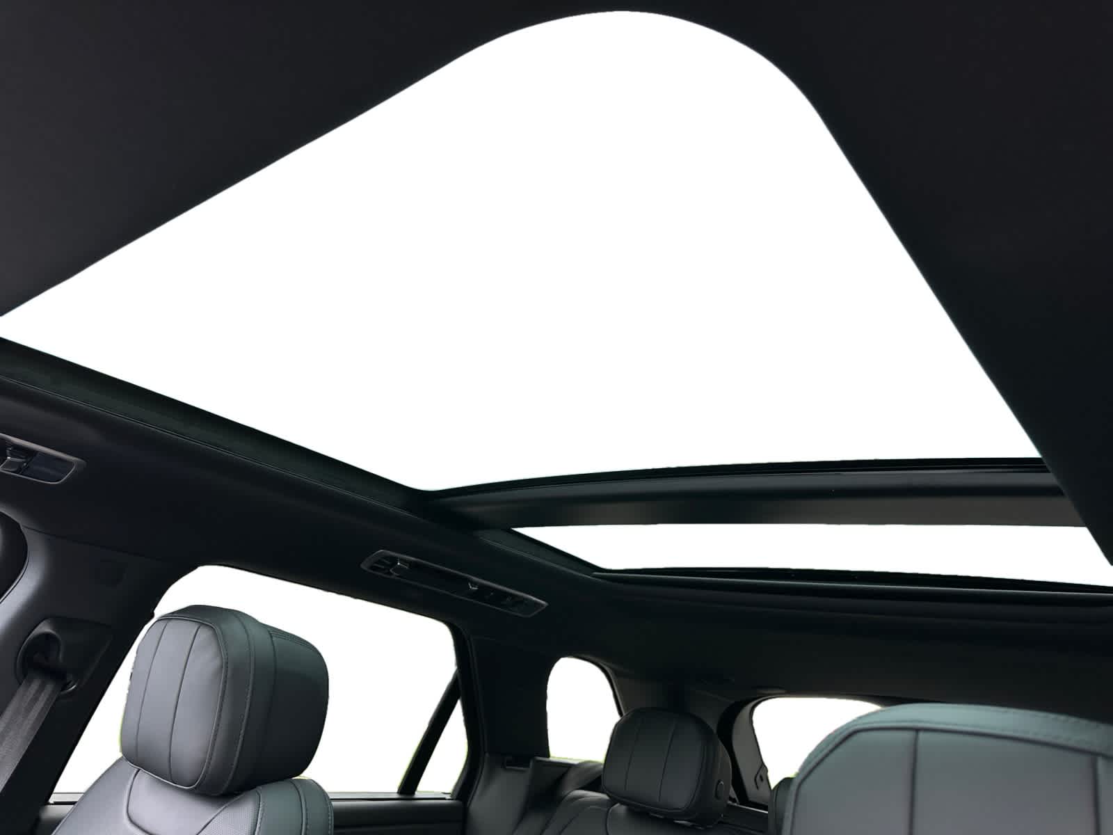 new 2025 Land Rover Range Rover Sport car, priced at $105,850