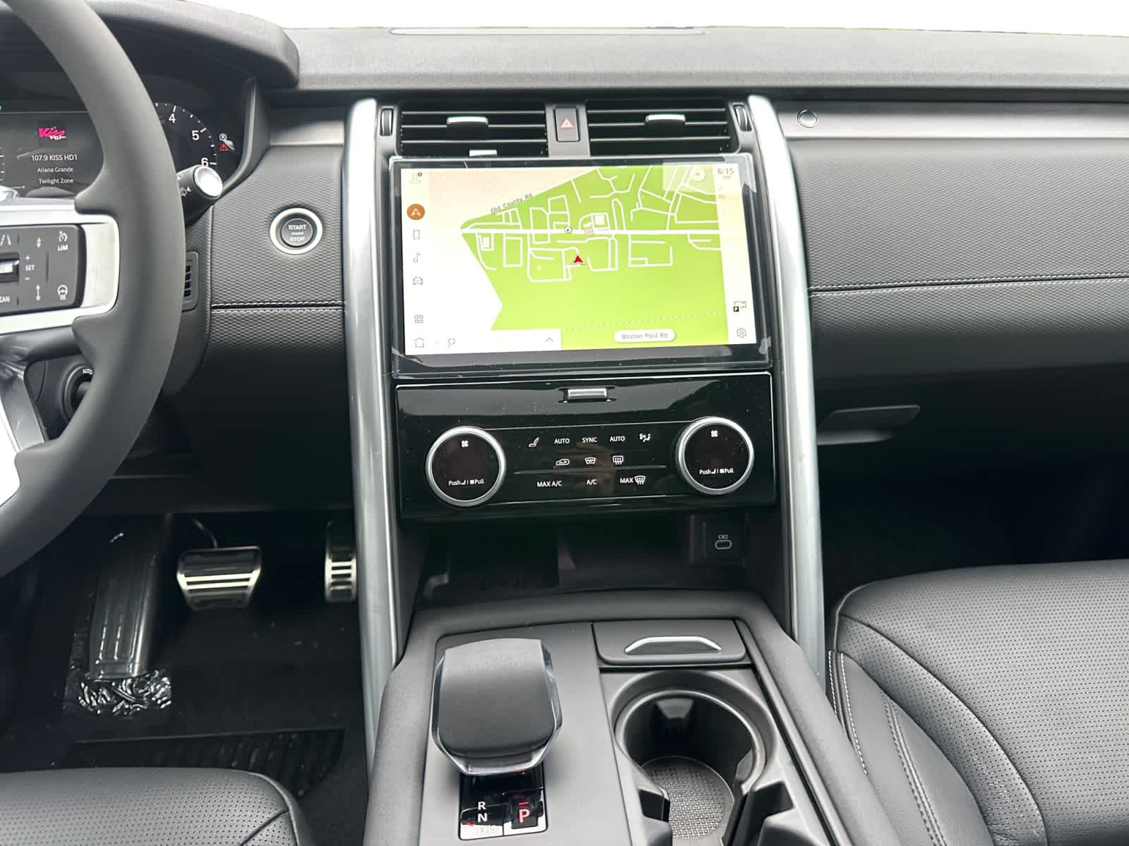 new 2025 Land Rover Discovery car, priced at $73,118