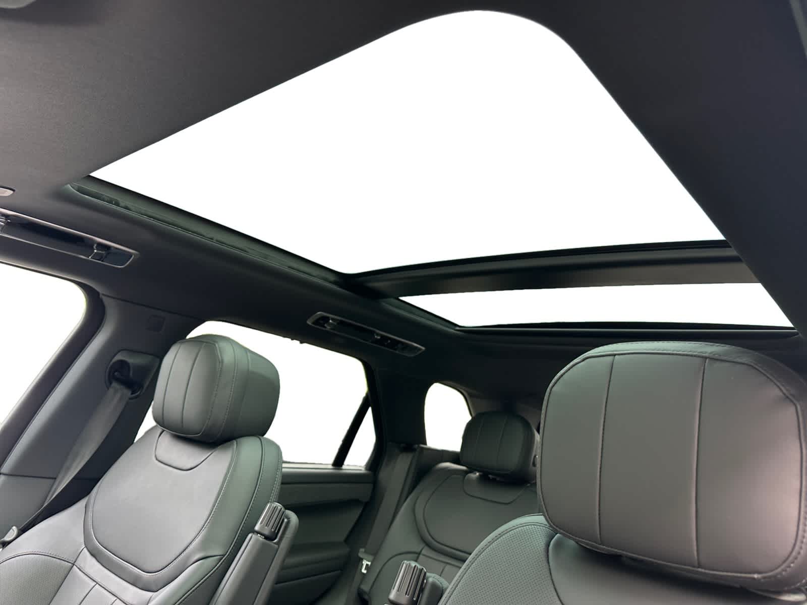 new 2025 Land Rover Range Rover Sport car, priced at $106,935