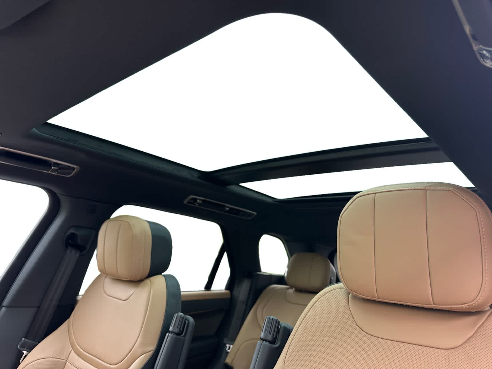 new 2025 Land Rover Range Rover Sport car, priced at $108,445