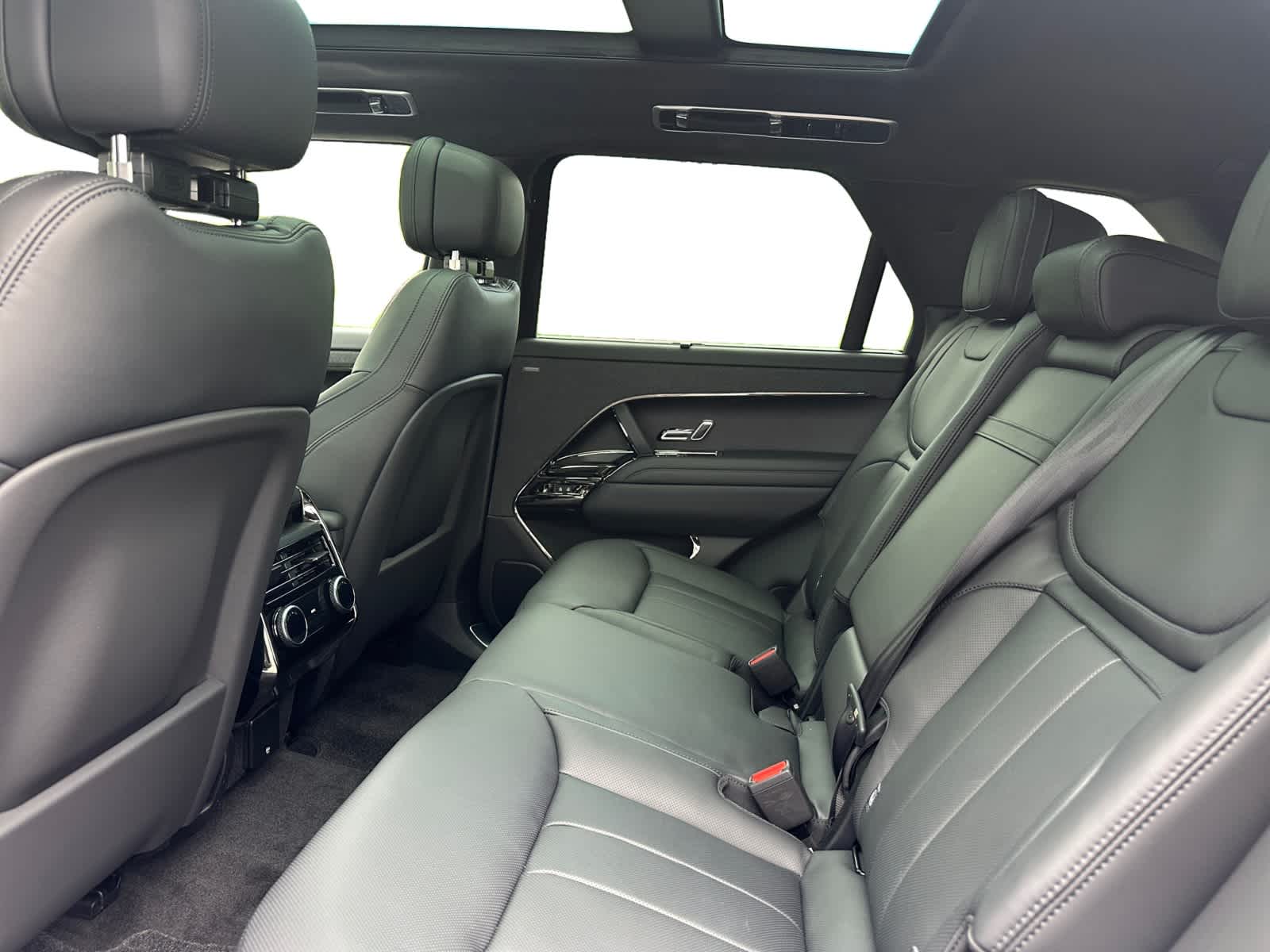 new 2025 Land Rover Range Rover Sport car, priced at $137,300