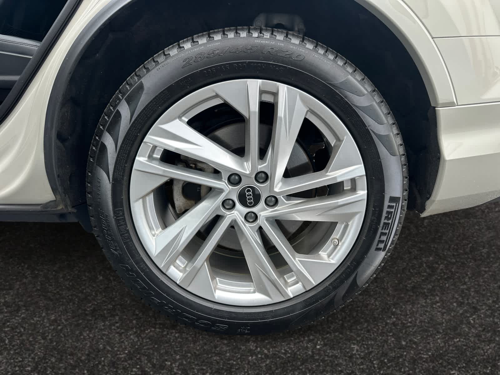 used 2023 Audi Q7 car, priced at $40,998