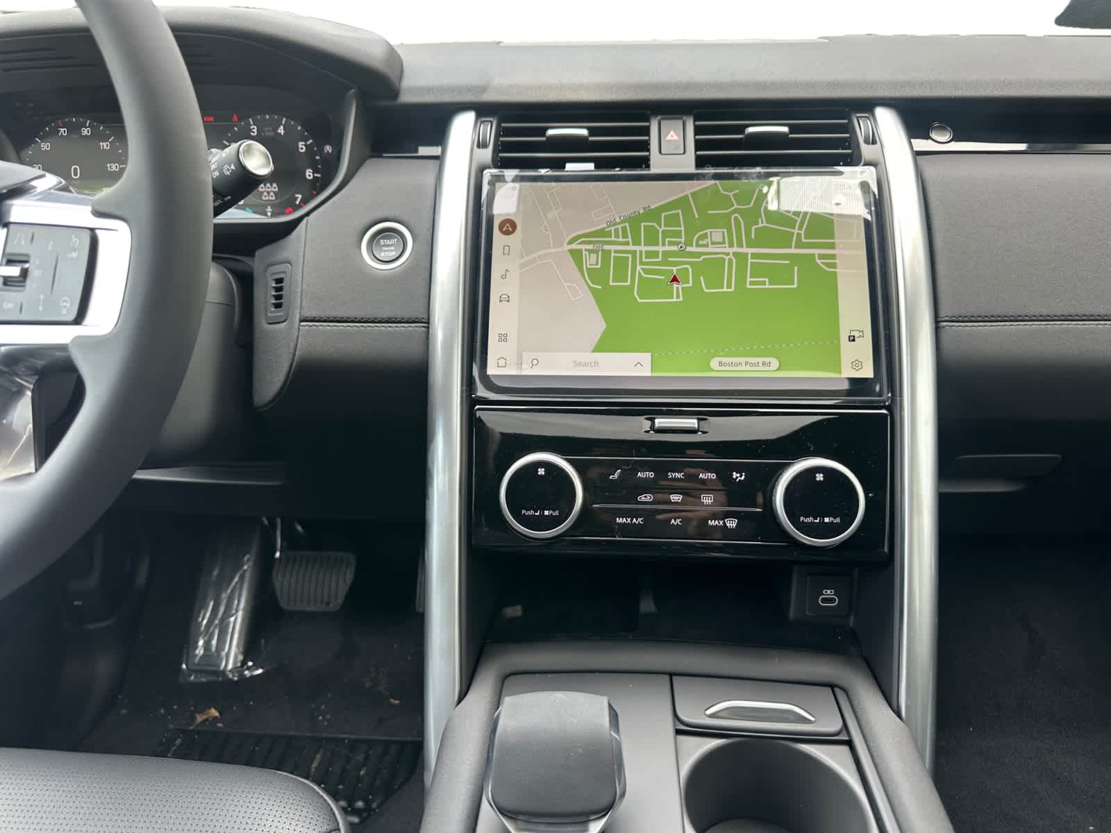 new 2025 Land Rover Discovery car, priced at $69,228