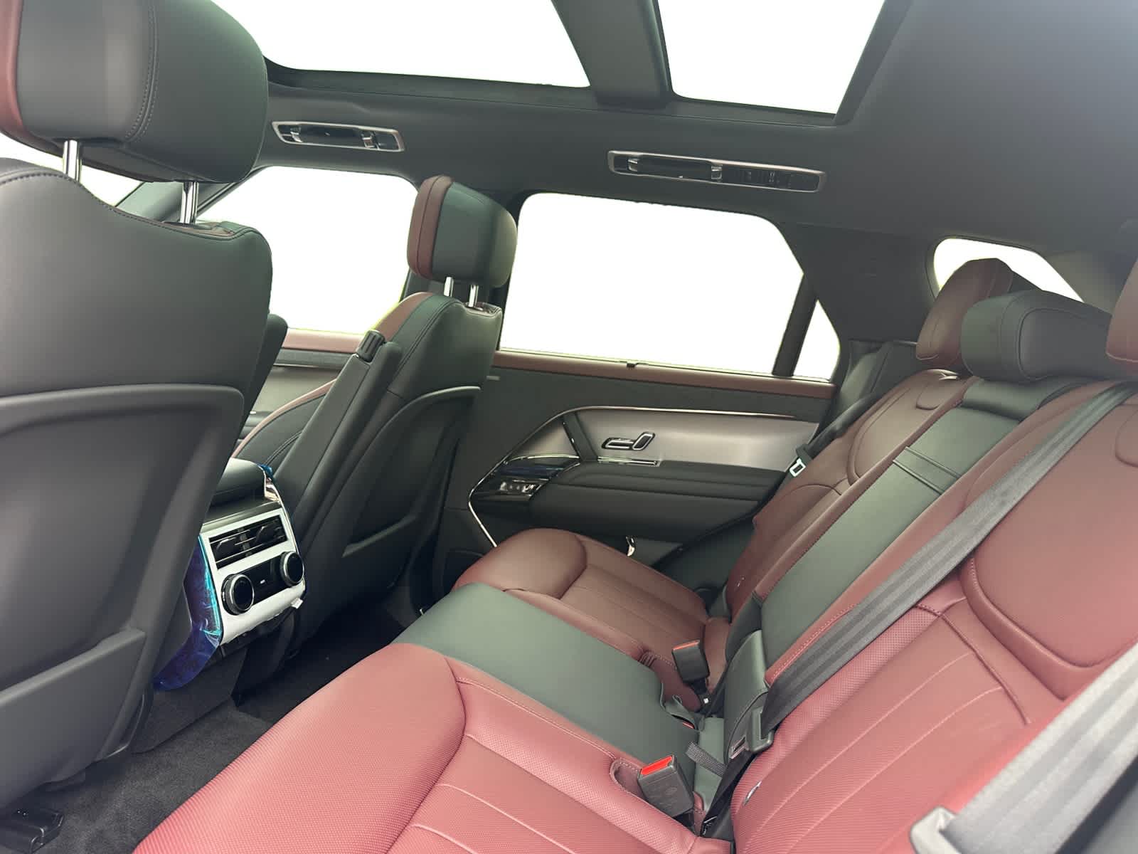 new 2025 Land Rover Range Rover Sport car, priced at $126,160