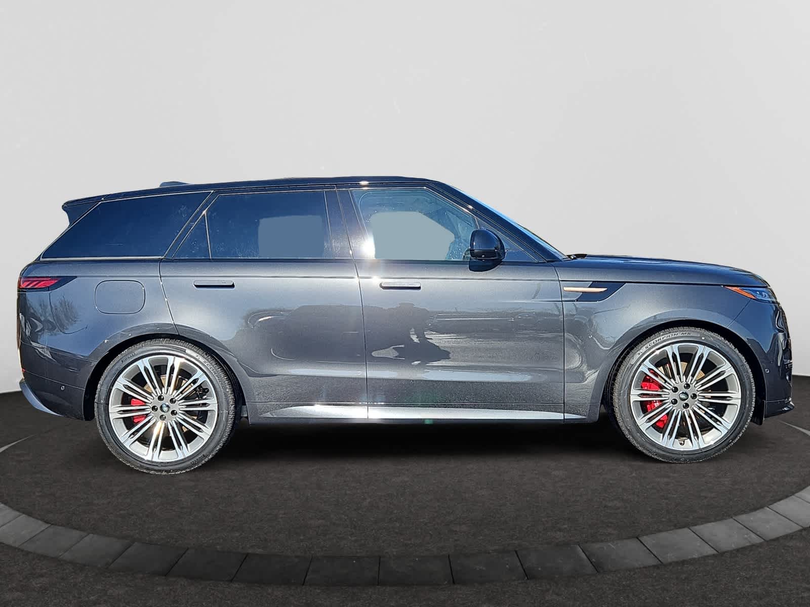 new 2025 Land Rover Range Rover Sport car, priced at $109,315