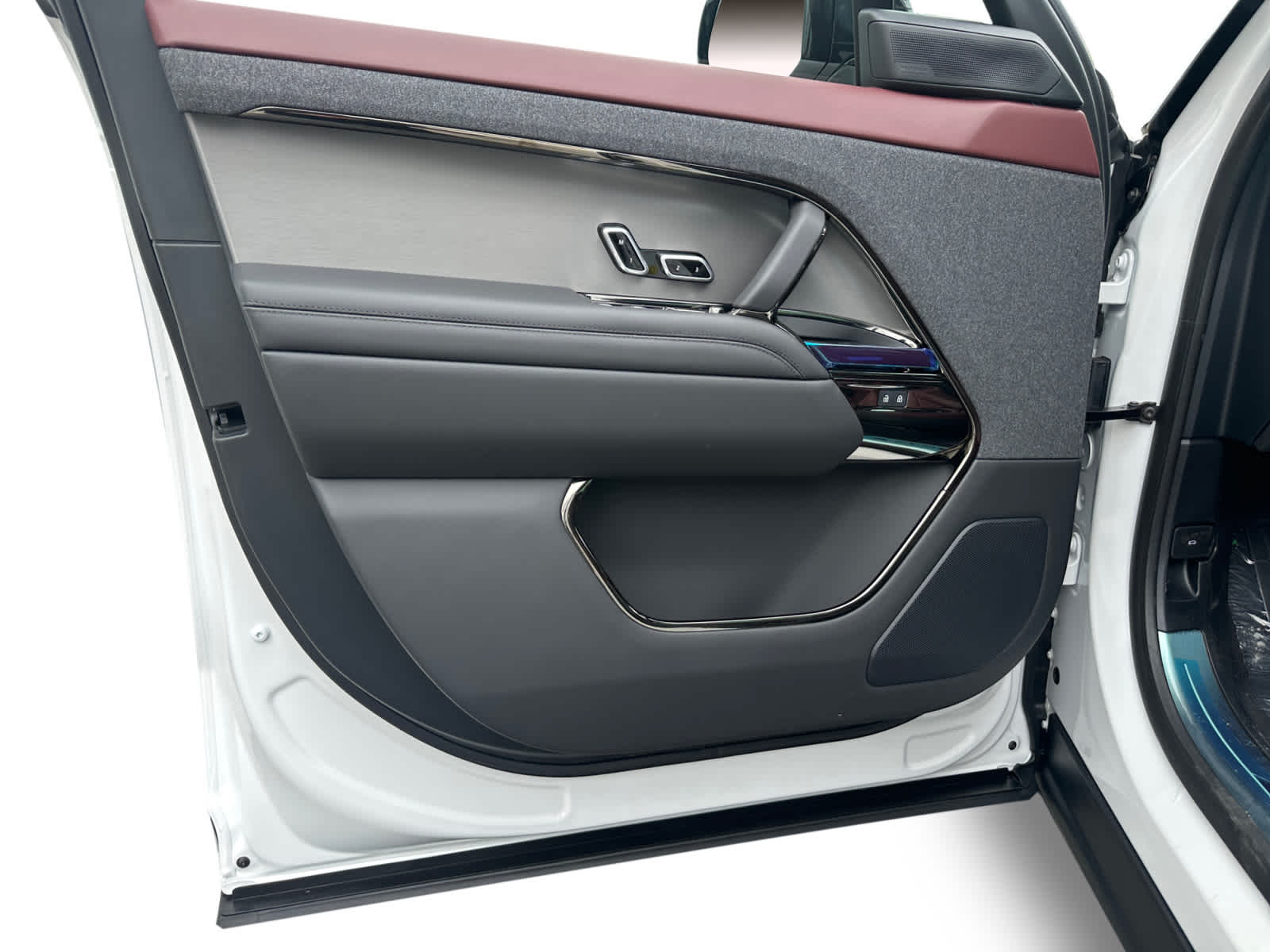 new 2025 Land Rover Range Rover Sport car, priced at $126,160