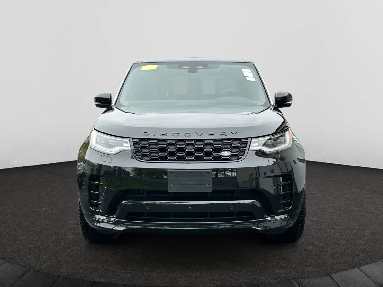 new 2025 Land Rover Discovery car, priced at $78,828