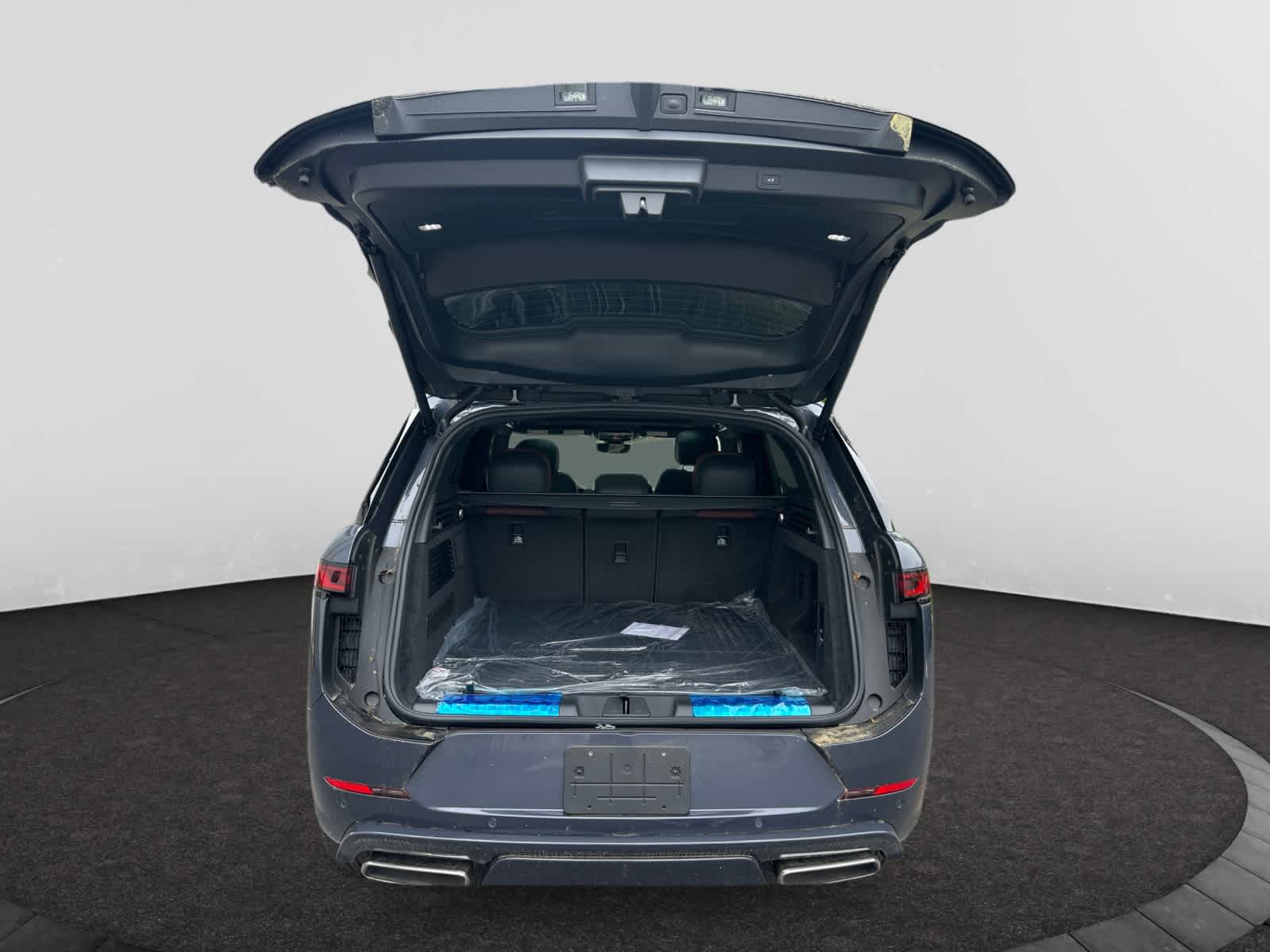 new 2025 Land Rover Range Rover Sport car, priced at $107,945