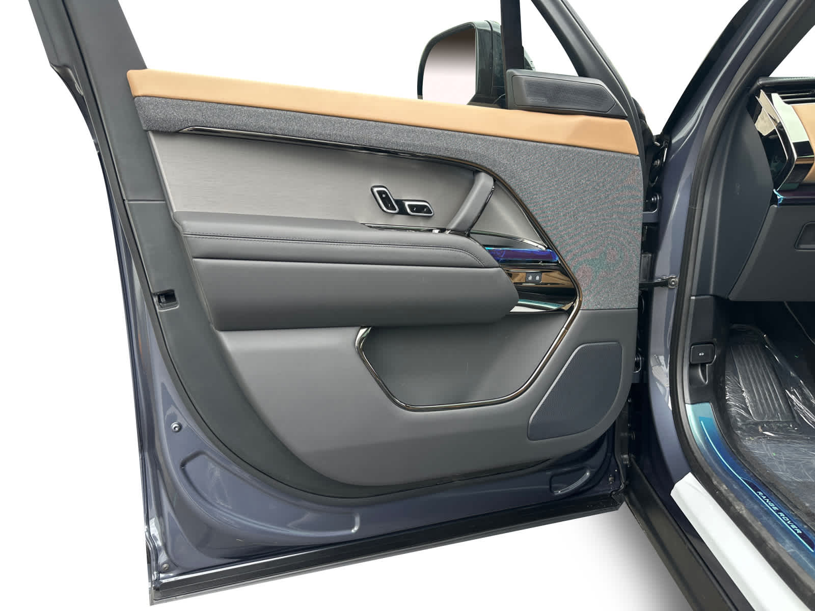 new 2025 Land Rover Range Rover Sport car, priced at $108,445