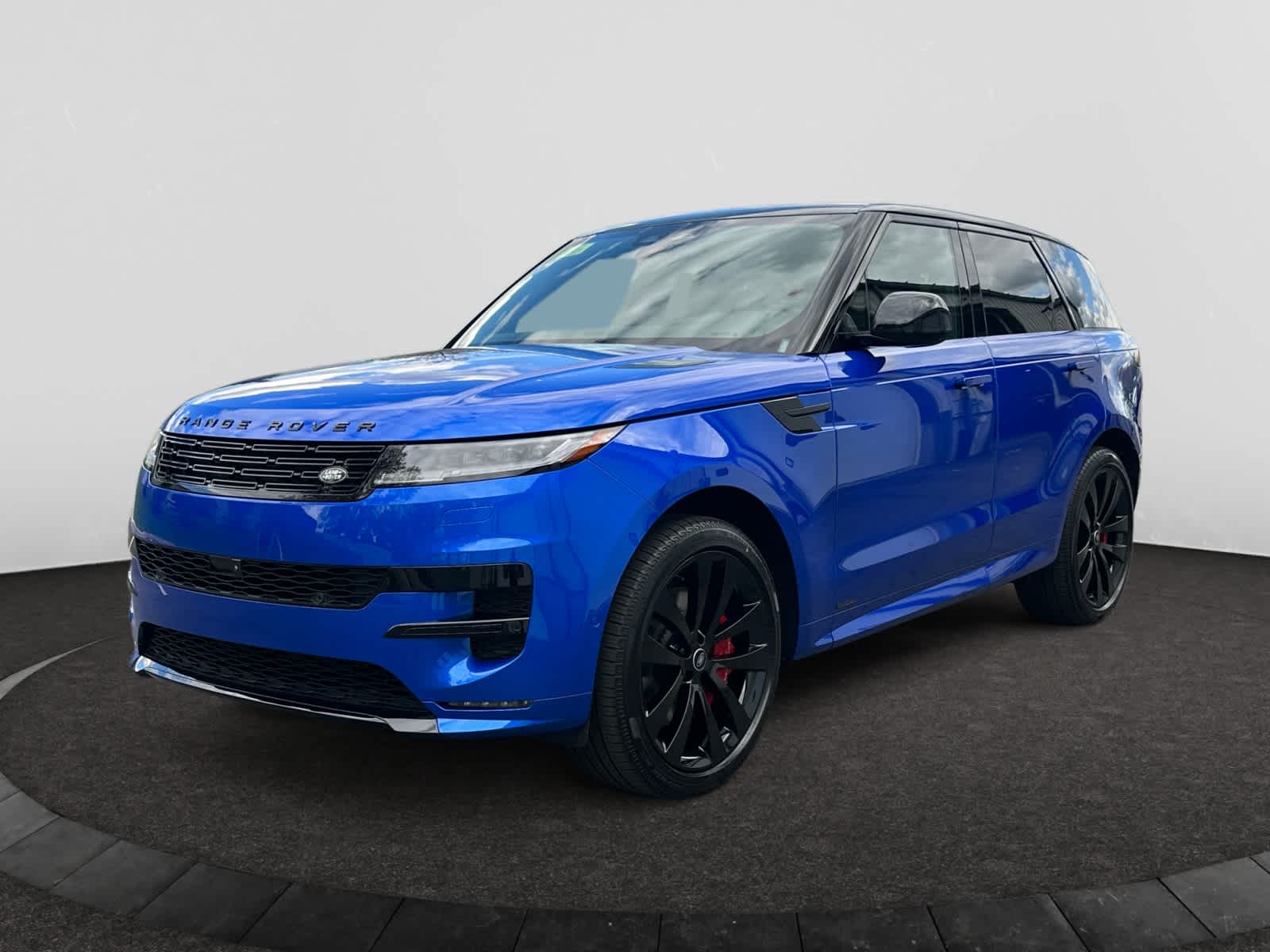 new 2025 Land Rover Range Rover Sport car, priced at $137,300