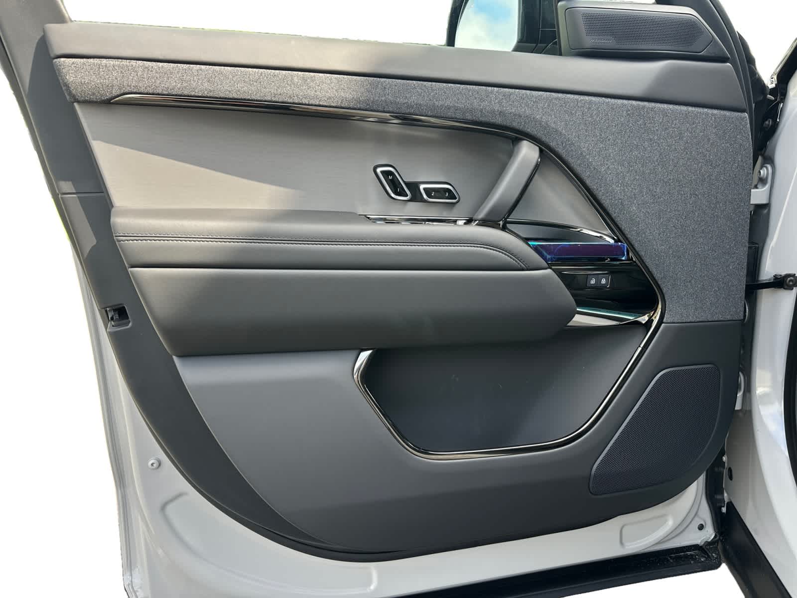 new 2025 Land Rover Range Rover Sport car, priced at $95,515