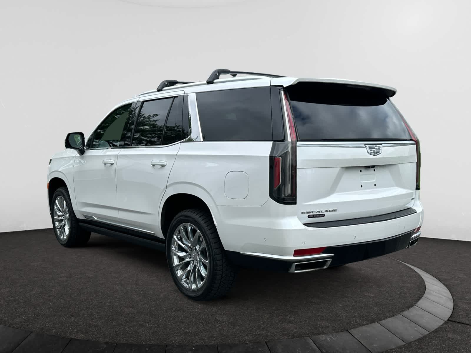 used 2021 Cadillac Escalade car, priced at $57,998