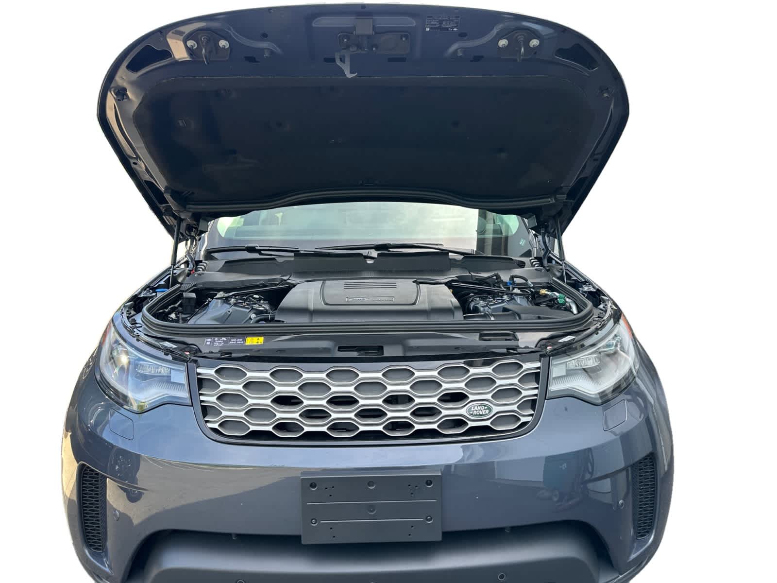 new 2025 Land Rover Discovery car, priced at $69,378