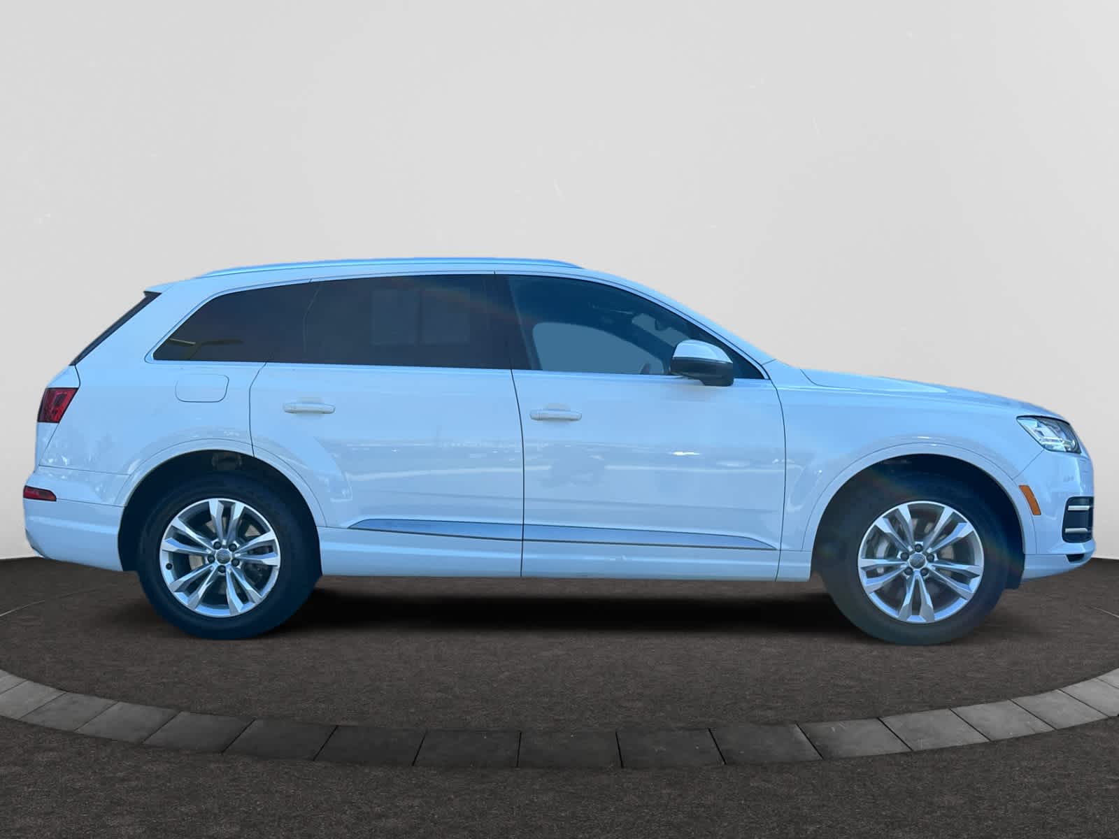 used 2017 Audi Q7 car, priced at $17,998
