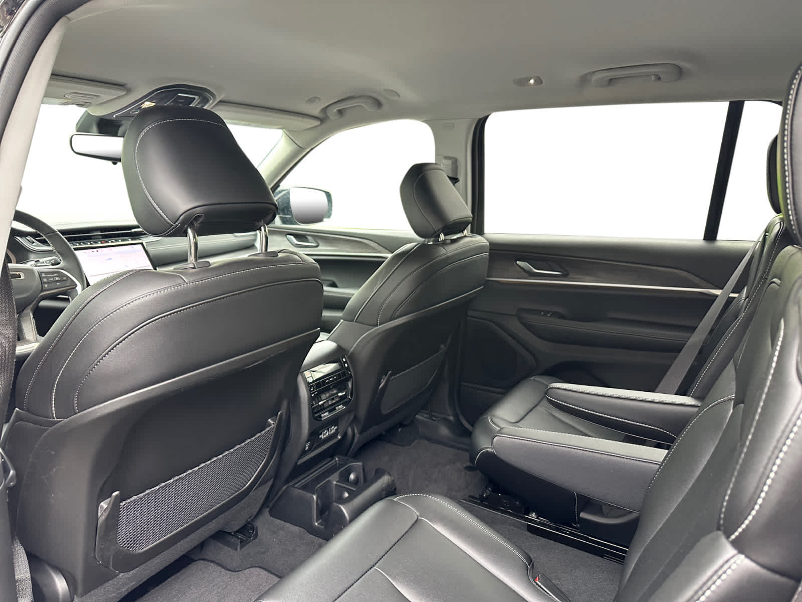 used 2023 Jeep Grand Cherokee car, priced at $35,998