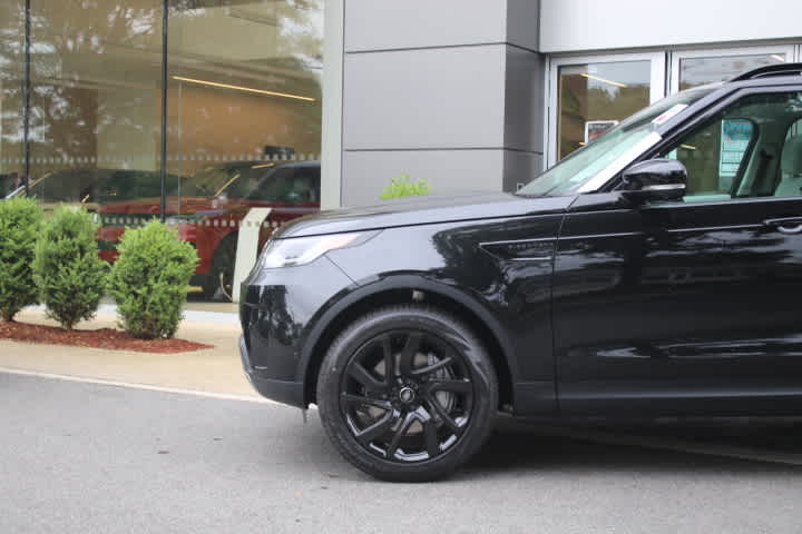 new 2024 Land Rover Discovery car, priced at $71,458