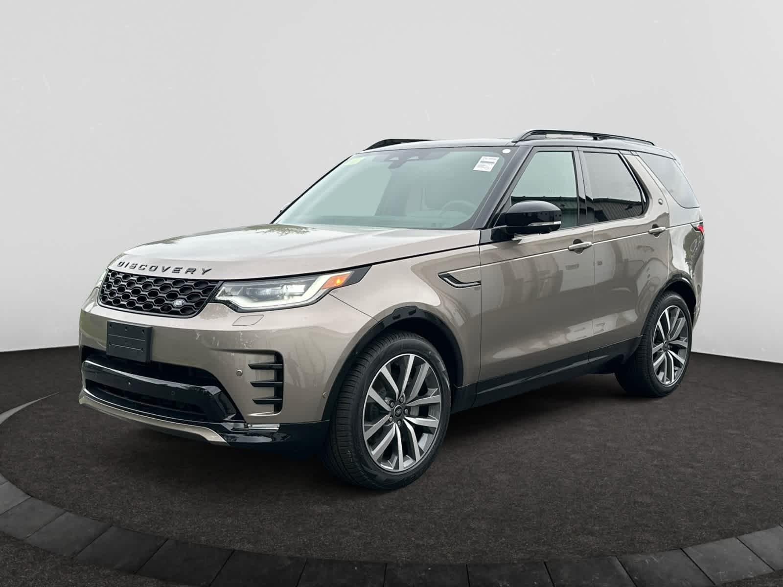 new 2025 Land Rover Discovery car, priced at $73,118