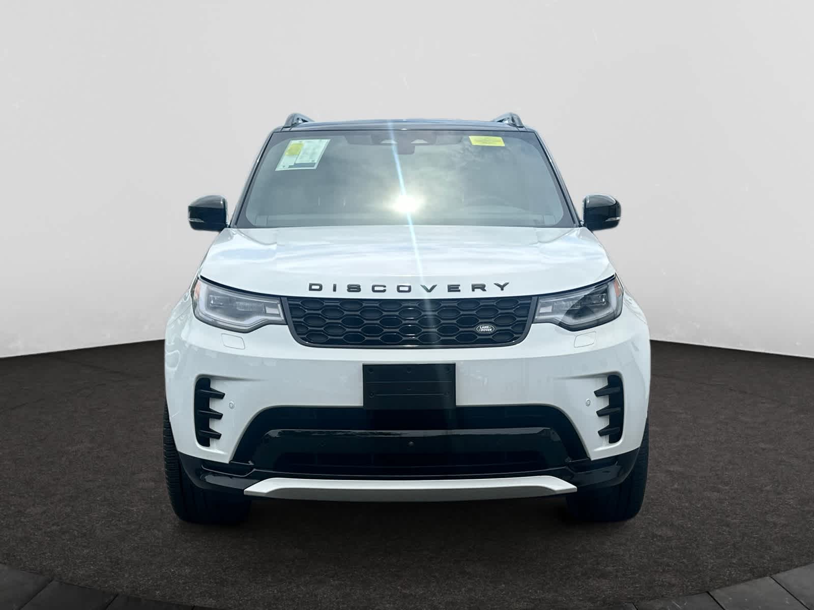 used 2024 Land Rover Discovery car, priced at $61,998