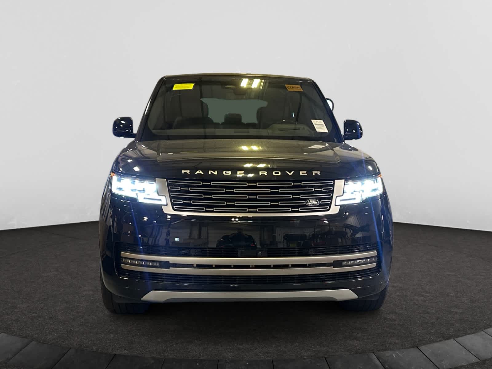 new 2025 Land Rover Range Rover car, priced at $133,600