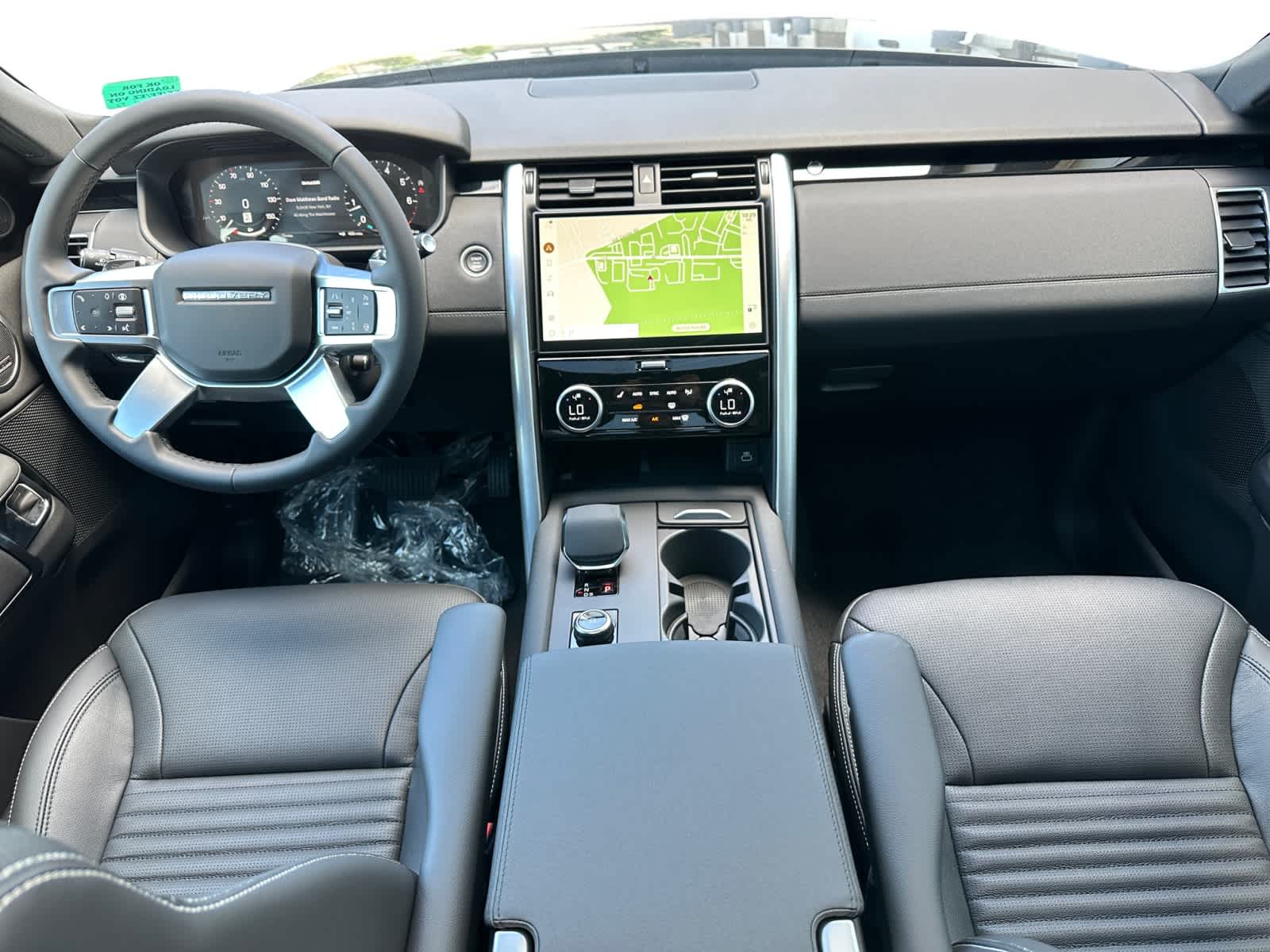 new 2025 Land Rover Discovery car, priced at $64,718