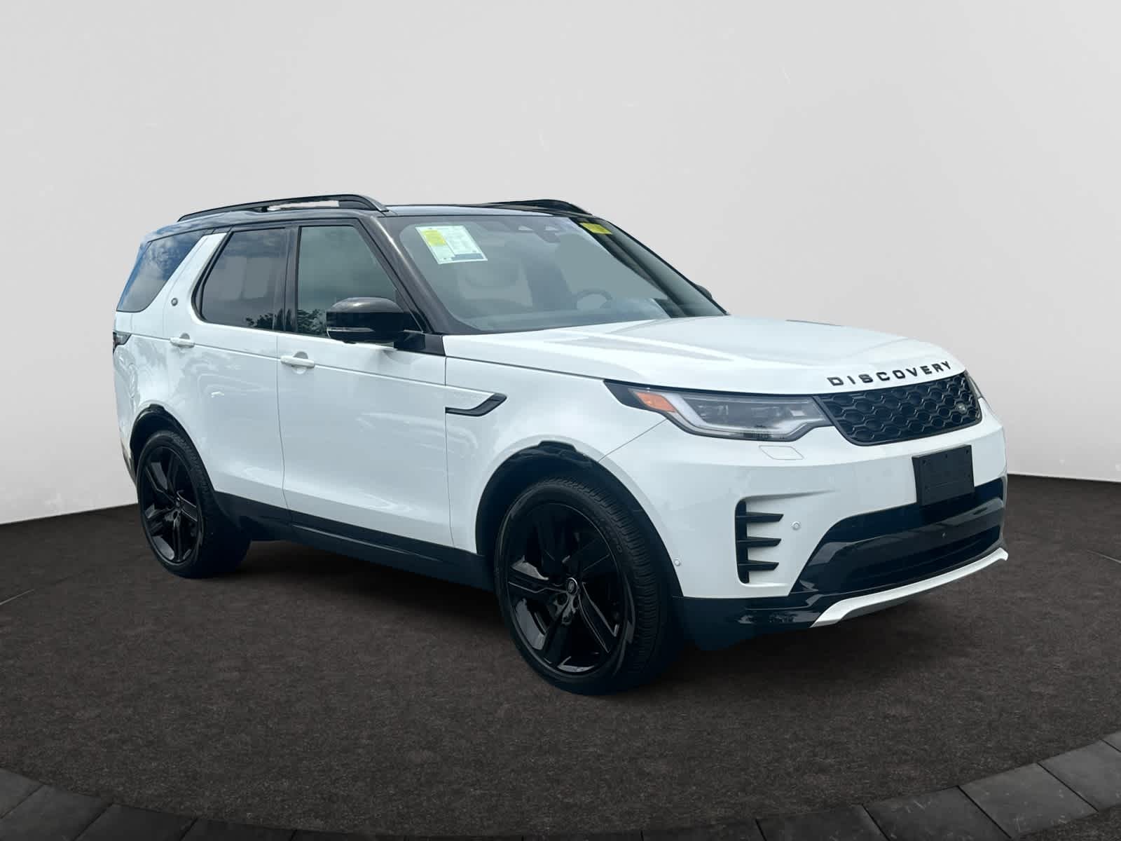 used 2024 Land Rover Discovery car, priced at $61,998