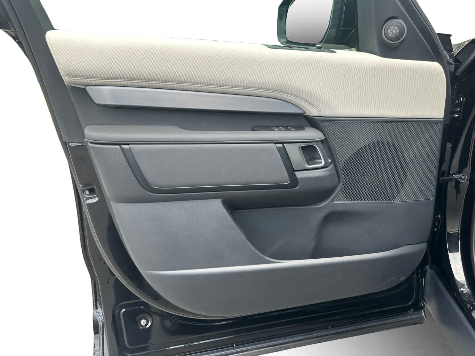 used 2022 Land Rover Discovery car, priced at $37,998