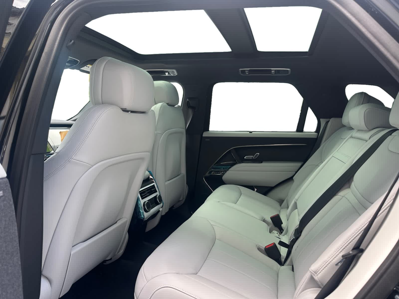 new 2025 Land Rover Range Rover Sport car, priced at $97,345
