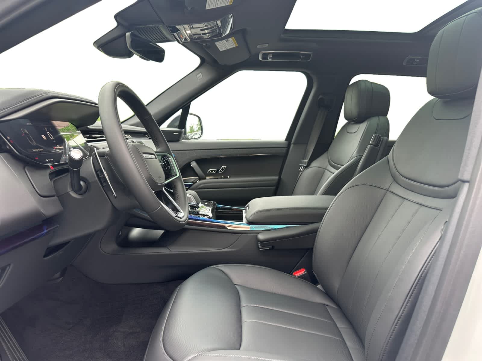 new 2025 Land Rover Range Rover Sport car, priced at $92,265