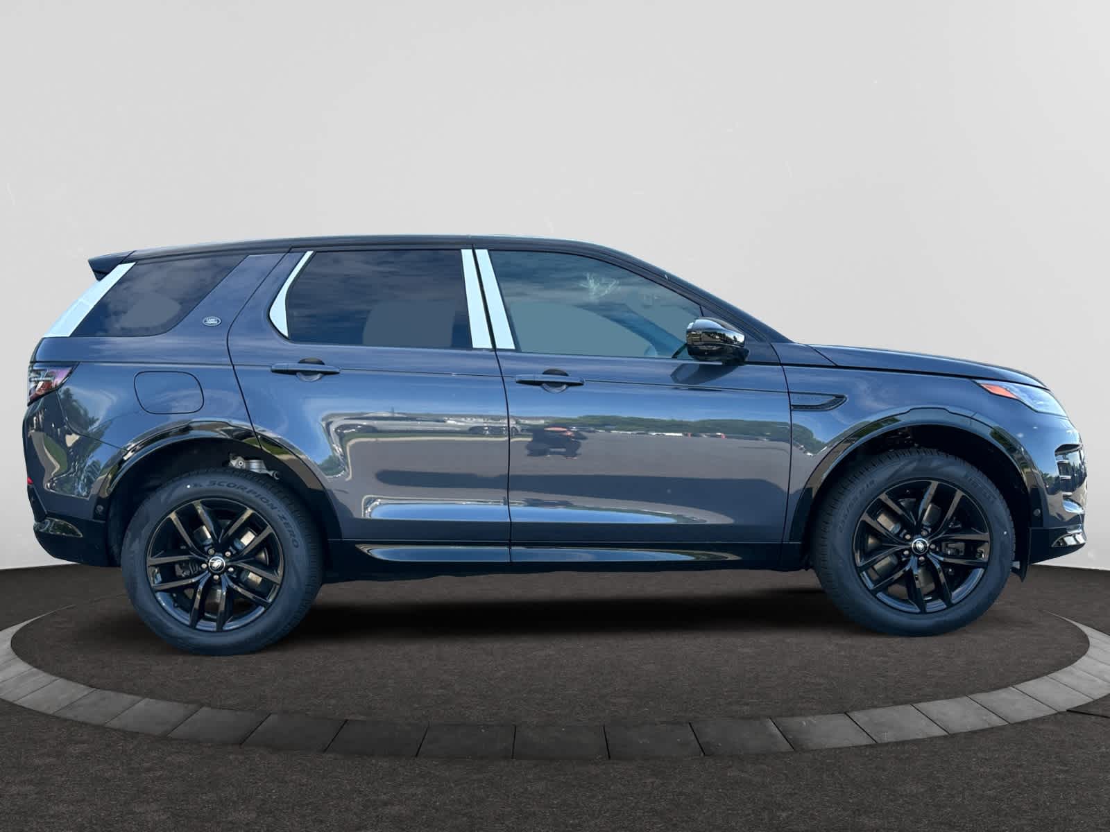 new 2025 Land Rover Discovery Sport car, priced at $59,108