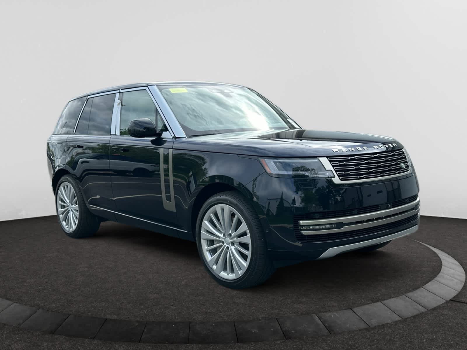 new 2025 Land Rover Range Rover car, priced at $150,015