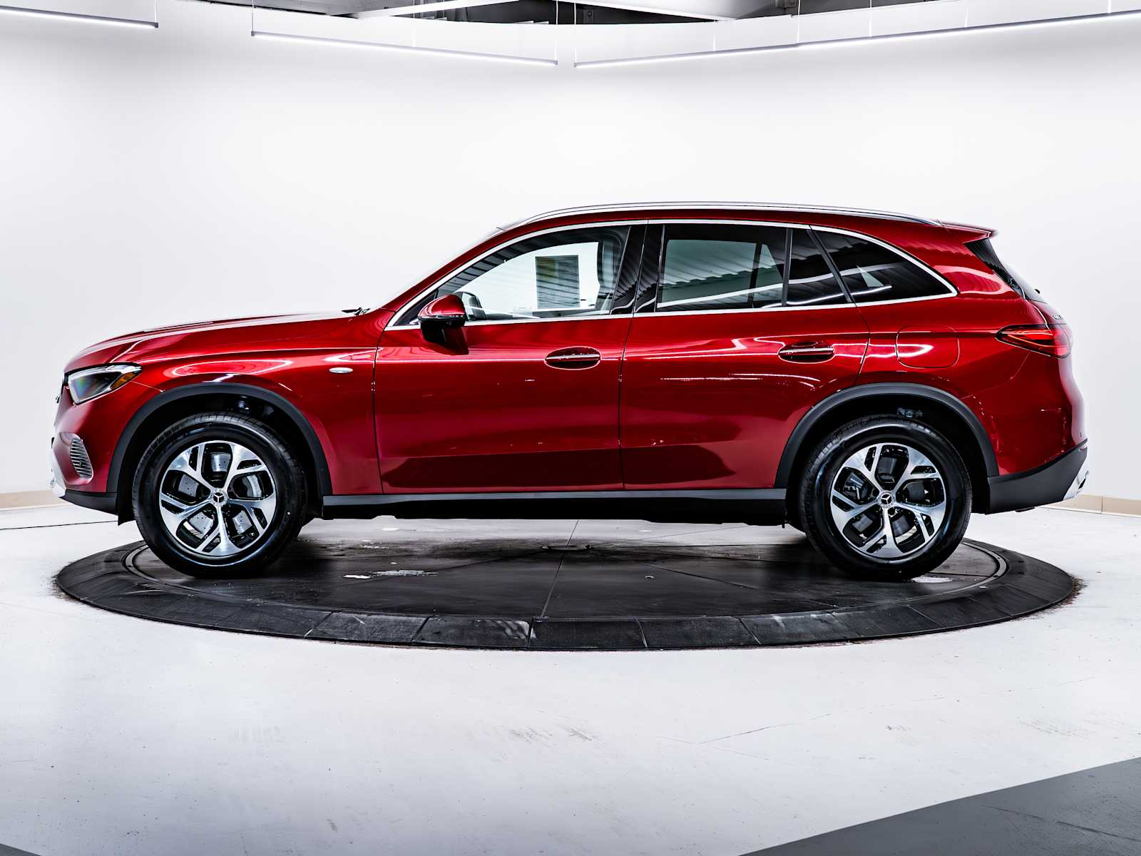 used 2025 Mercedes-Benz GLC 350e Plug-In Hybrid car, priced at $60,988
