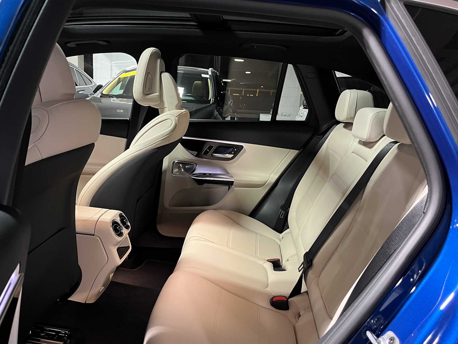 new 2025 Mercedes-Benz GLC 350e Plug-In Hybrid car