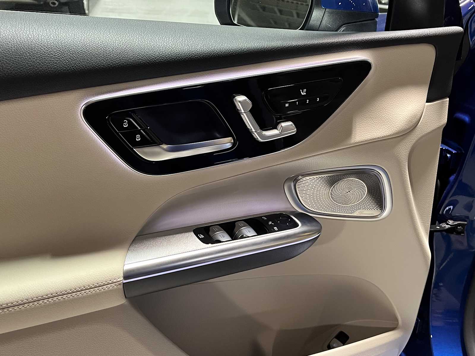 new 2025 Mercedes-Benz GLC 350e Plug-In Hybrid car