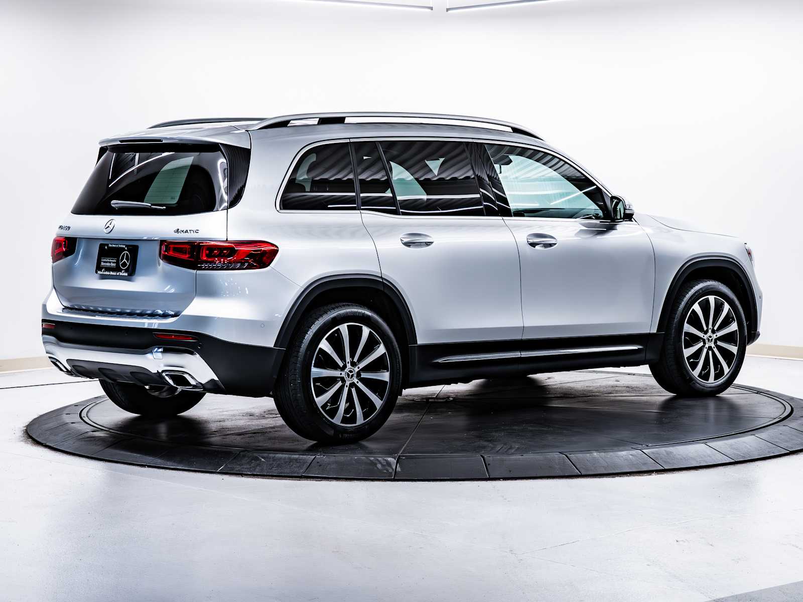 used 2023 Mercedes-Benz GLB 250 car, priced at $33,498