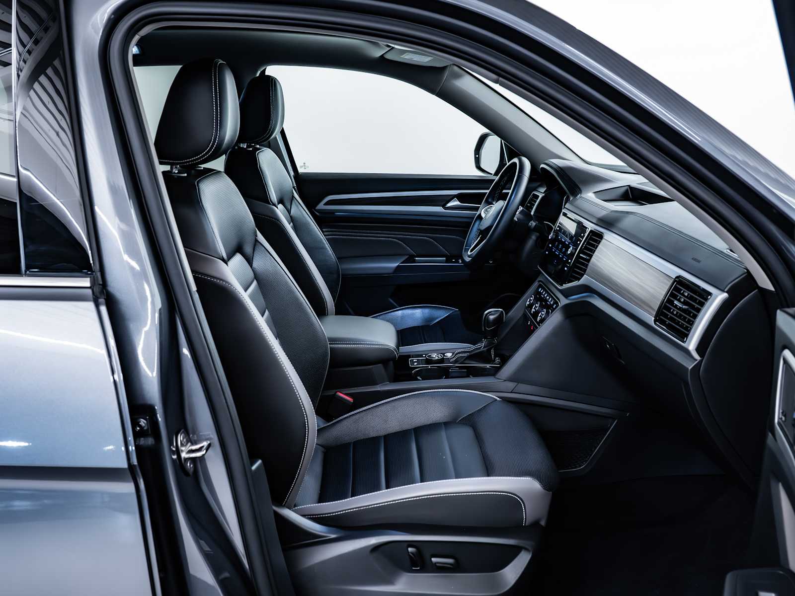 used 2021 Volkswagen Atlas car, priced at $23,998