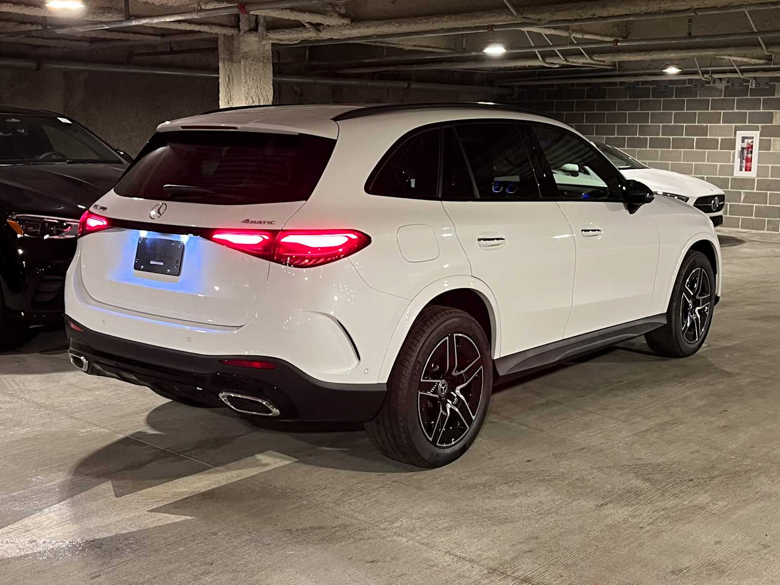 new 2025 Mercedes-Benz GLC 300 car
